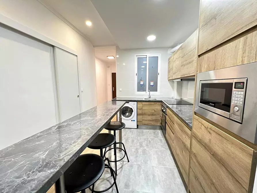 Immagine 7 di Camera in affitto  in Carrer de Finestrat a Valencia