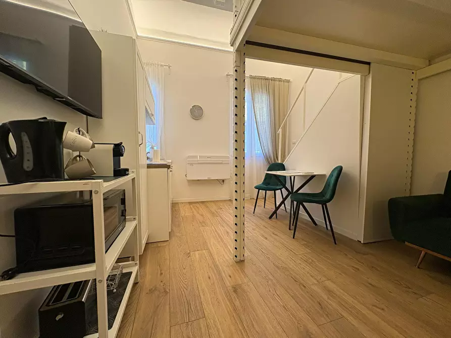 Immagine 8 di Casa indipendente in affitto  in Via Faenza a Firenze