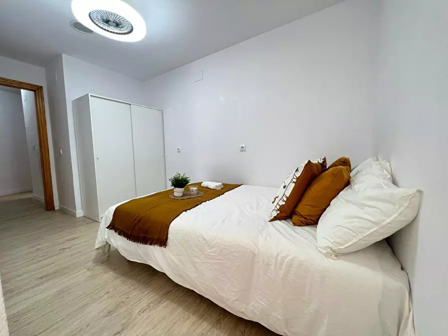 Immagine 2 di Camera in affitto  in Carrer del Reverend José Maria Pinazo a Valencia