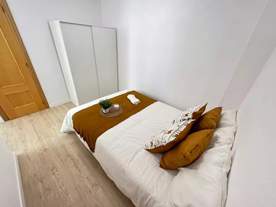 Immagine 2 di Camera in affitto  in Carrer del Reverend José Maria Pinazo a Valencia