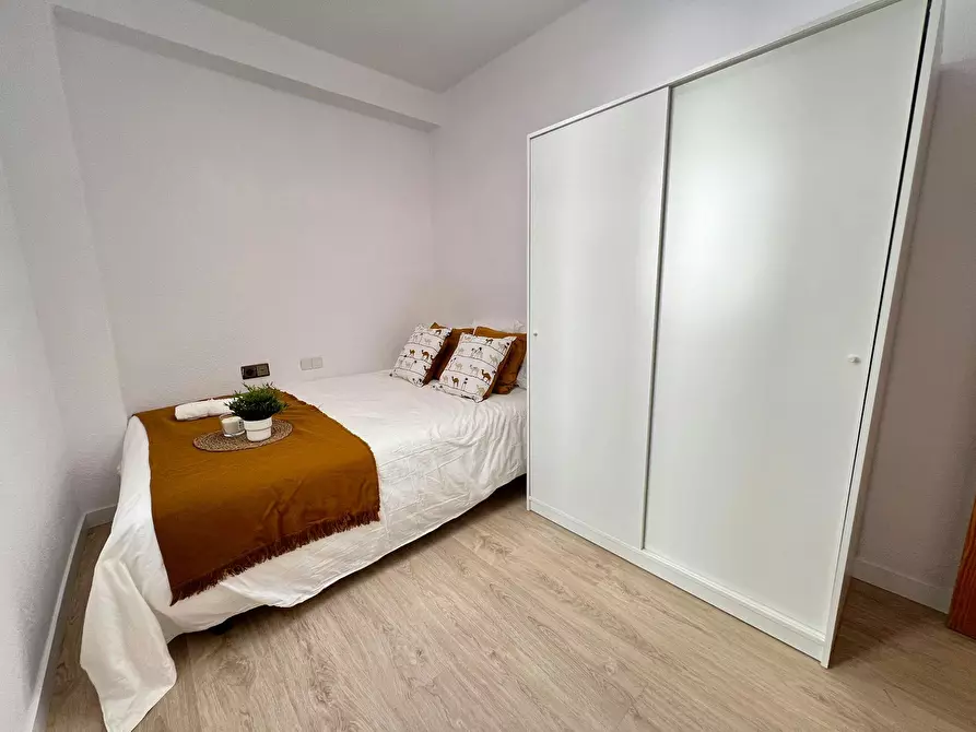 Immagine 2 di Camera in affitto  in Carrer del Reverend José Maria Pinazo a Valencia
