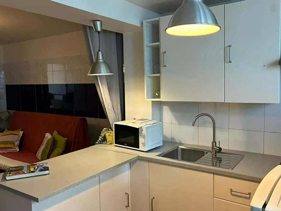 Immagine 4 di Appartamento in affitto  in Avenue de la Couronne a Ixelles