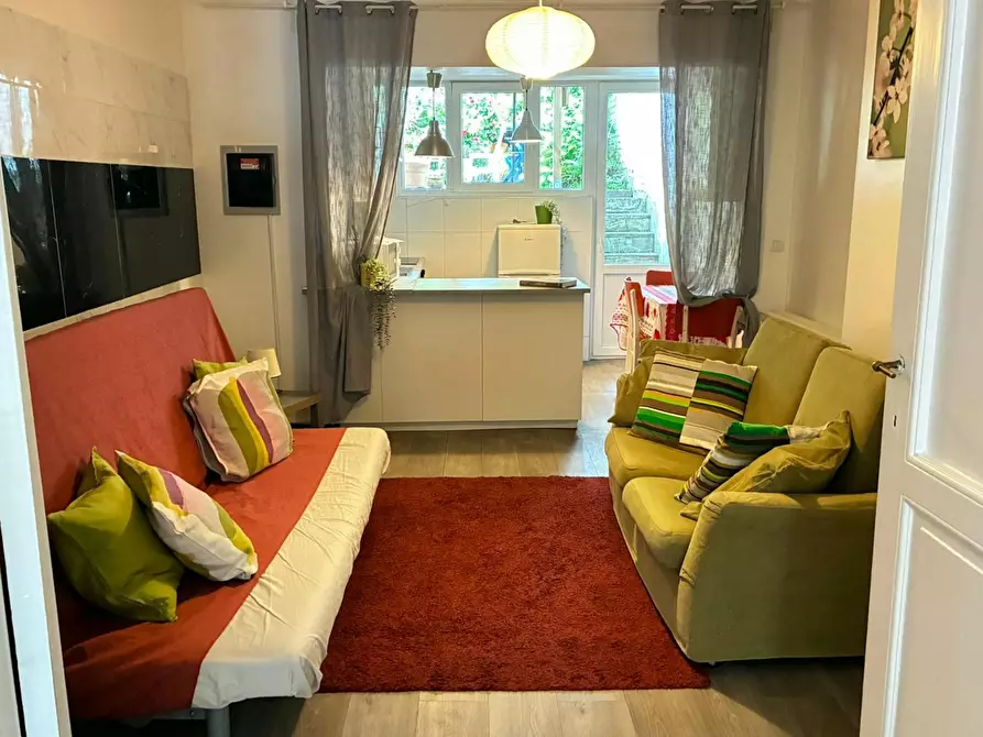 Immagine 8 di Appartamento in affitto  in Avenue de la Couronne a Ixelles