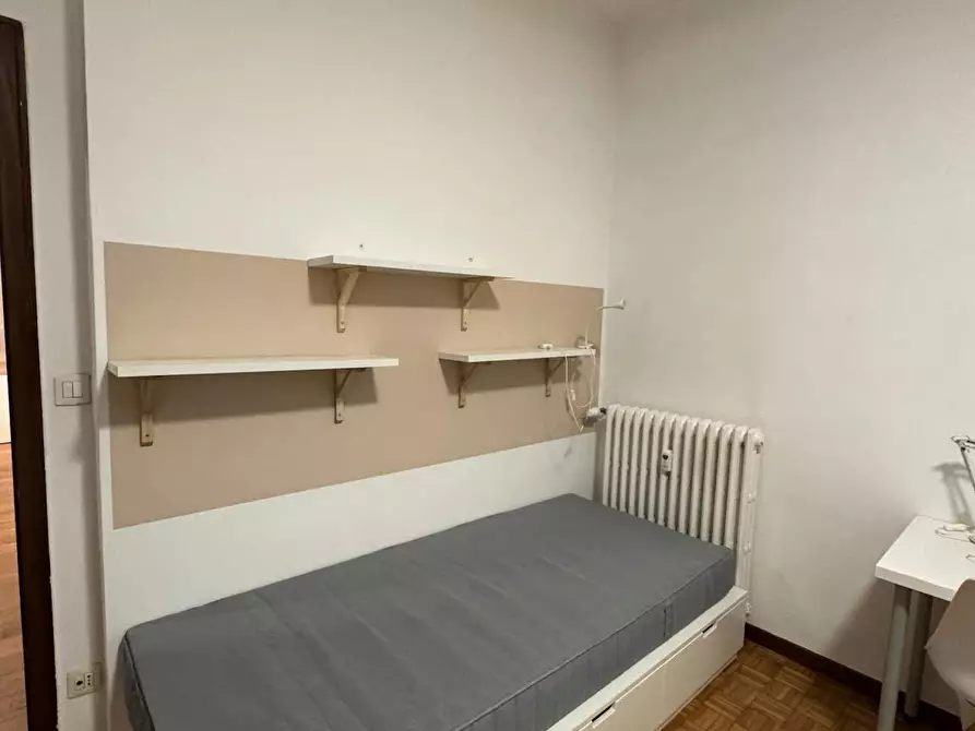Immagine 3 di Camera condivisa in affitto  in Via Tirana a Padova