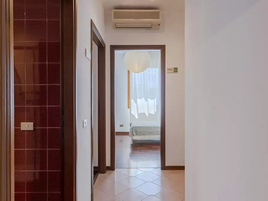 Immagine 10 di Camera in affitto  in Via Urbino a Padova