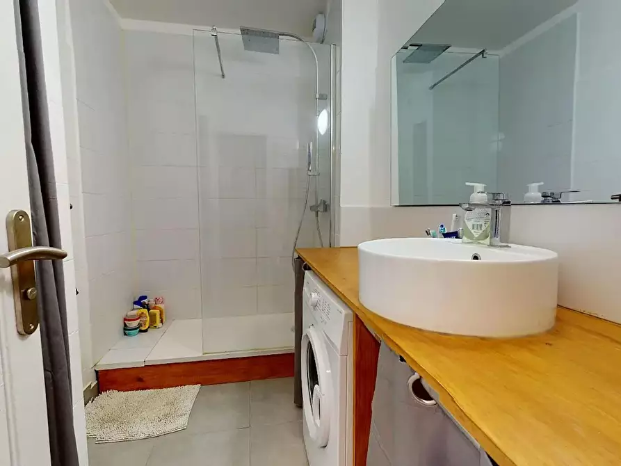 Immagine 9 di Camera in affitto  in Rue Ernest Renan a Vénissieux