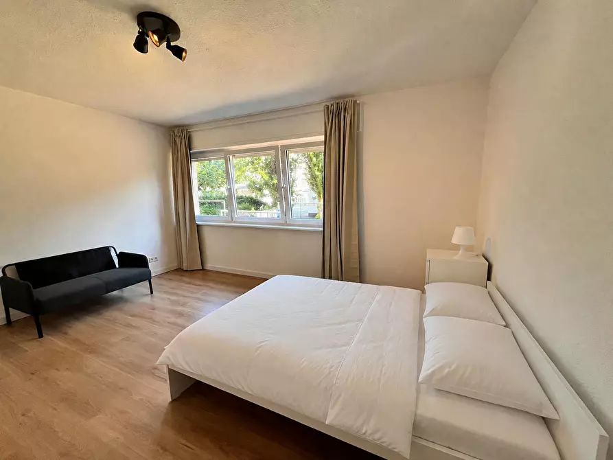 Immagine 4 di Camera in affitto  in Heinrich-Hoffmann-Straße a Frankfurt am Main
