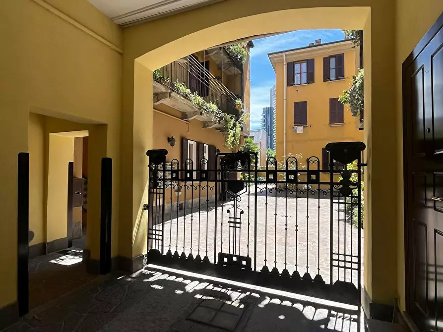 Immagine 2 di Appartamento in affitto  in Via Gaetano de Castillia a Milano