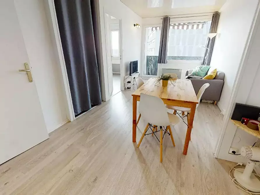 Immagine 4 di Camera in affitto  in Cours Émile-Zola a Villeurbanne