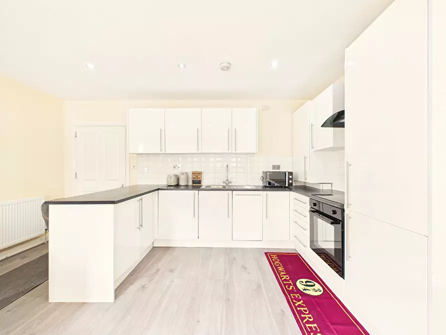 Immagine 3 di Casa indipendente in affitto  in Loates Lane a Watford