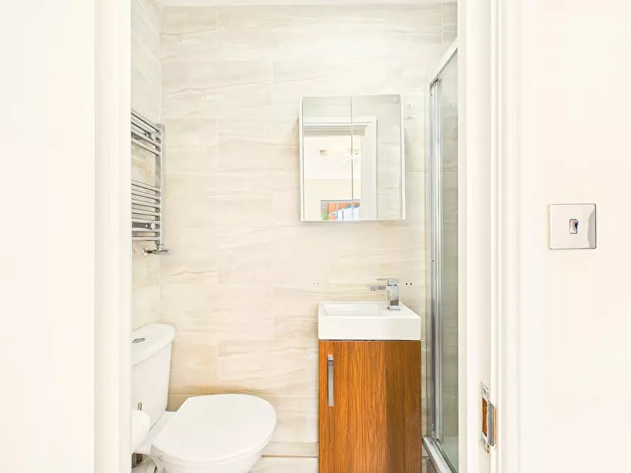 Immagine 5 di Casa indipendente in affitto  in Loates Lane a Watford