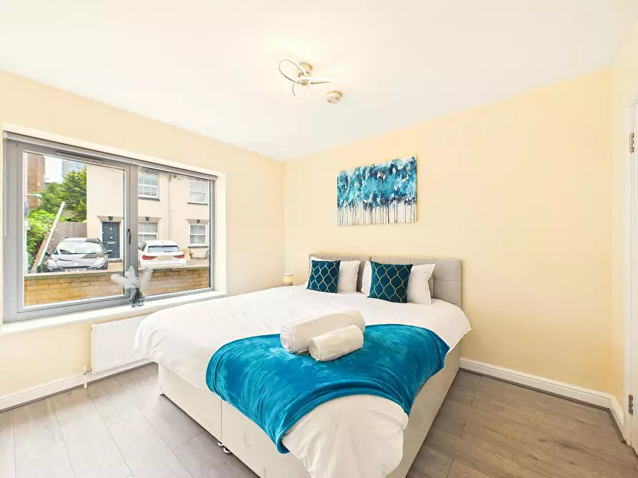 Immagine 4 di Casa indipendente in affitto  in Loates Lane a Watford