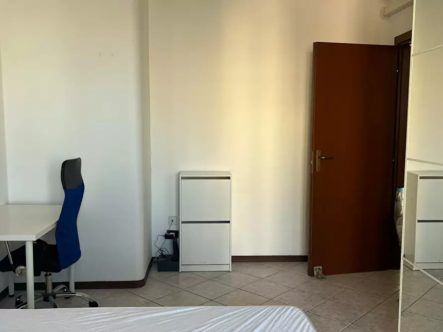 Immagine 3 di Camera in affitto  in Via Giuseppe Sercognani a Milano