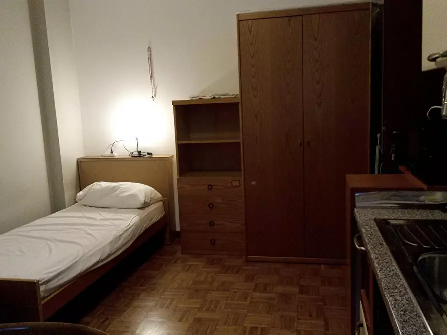 Immagine 4 di Camera in affitto  in Via Giuseppe Saragat a Milano