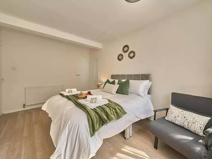 Immagine 4 di Casa indipendente in affitto  in Saywell Road a 