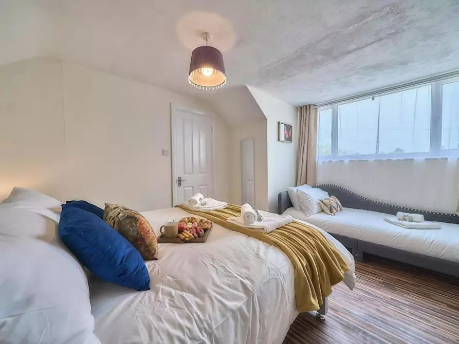 Immagine 3 di Casa indipendente in affitto  in Saywell Road a 