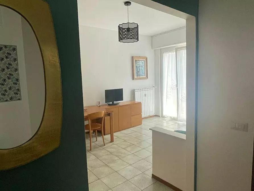 Immagine 5 di Appartamento in affitto  in Via Sebino a Milano