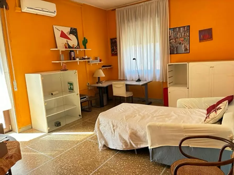 Immagine 5 di Camera in affitto  in Via Luigi Zuppetta a Foggia