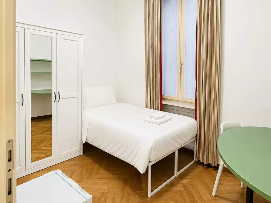 Immagine 2 di Camera in affitto  in Via Francesco Sforza a Milano