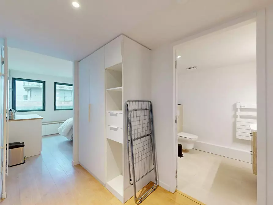Immagine 7 di Appartamento in affitto  in Rue Cambronne a Paris