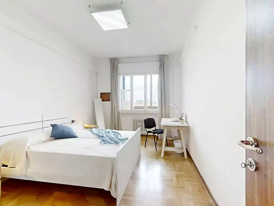 Immagine 1 di Camera in affitto  in Via Enrico degli Scrovegni a Padova