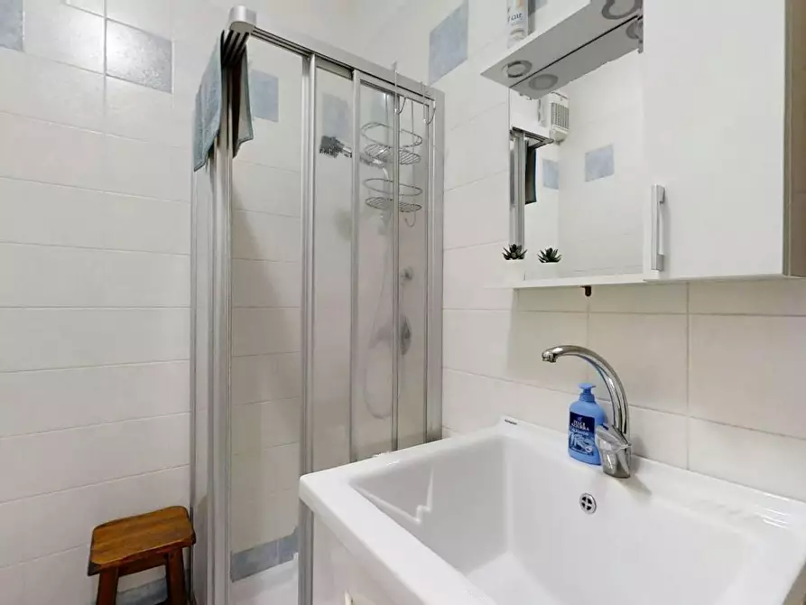 Immagine 10 di Camera in affitto  in Via Vittorio Alfieri a Bagnoli Di Sopra