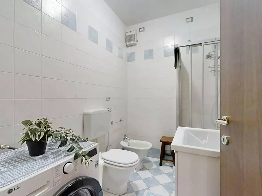 Immagine 9 di Camera in affitto  in Via Vittorio Alfieri a Bagnoli Di Sopra