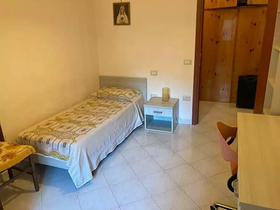 Immagine 2 di Camera in affitto  in Via Portuense a Roma