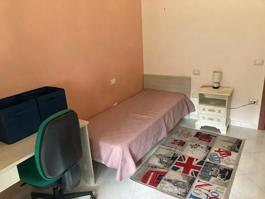 Immagine 2 di Camera in affitto  in Via Portuense a Roma
