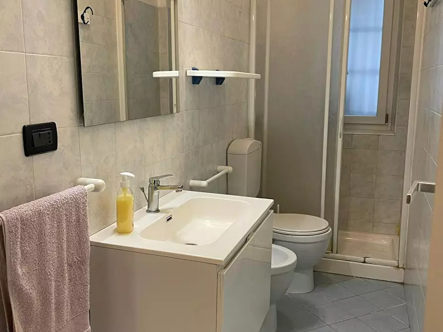 Immagine 10 di Camera in affitto  in Via Tunisi a Torino