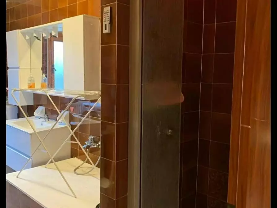 Immagine 6 di Camera in affitto  in Via della Torretta a Bologna