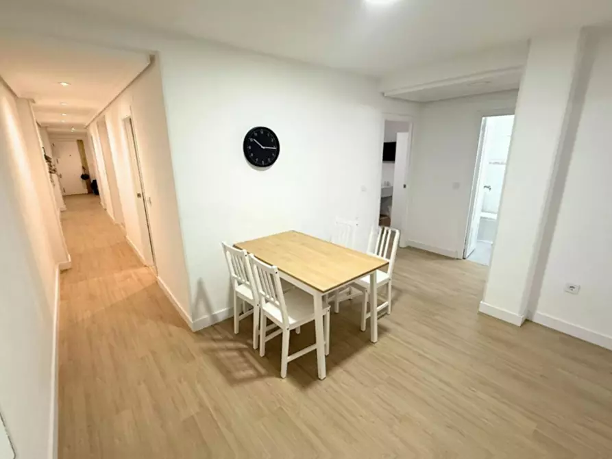 Immagine 4 di Camera in affitto  in Carrer la Vall de Gallinera a Alicante/Alacant