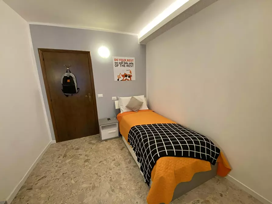 Immagine 1 di Camera in affitto  in Via S. Maria a Rovereto