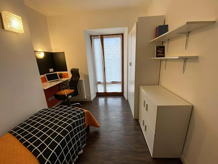 Immagine 2 di Camera in affitto  in Via S. Maria a Rovereto