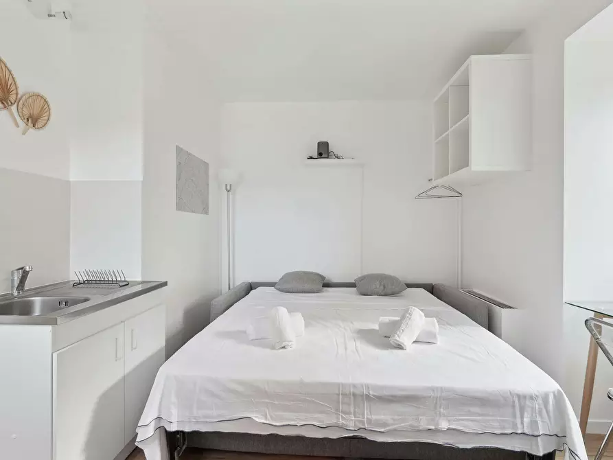 Immagine 4 di Appartamento in affitto  in Rue Gaston de Caillavet a Paris