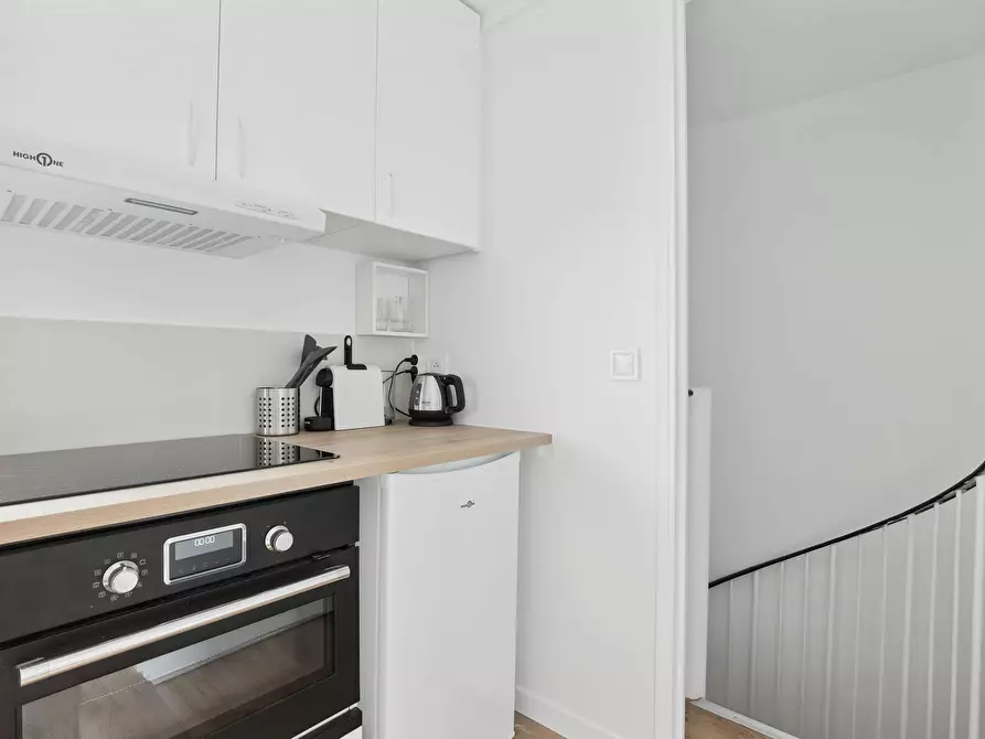 Immagine 8 di Appartamento in affitto  in Rue Gaston de Caillavet a Paris
