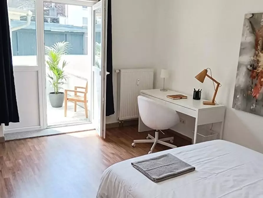 Immagine 1 di Appartamento in affitto  in Hüttenstraße a Düsseldorf