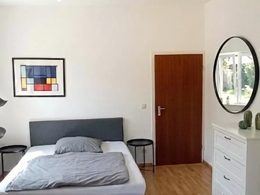 Immagine 4 di Appartamento in affitto  in Hüttenstraße a Düsseldorf