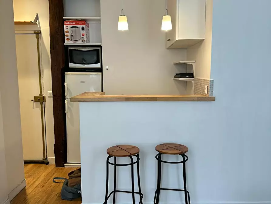 Immagine 7 di Appartamento in affitto  in Rue Oberkampf a Paris
