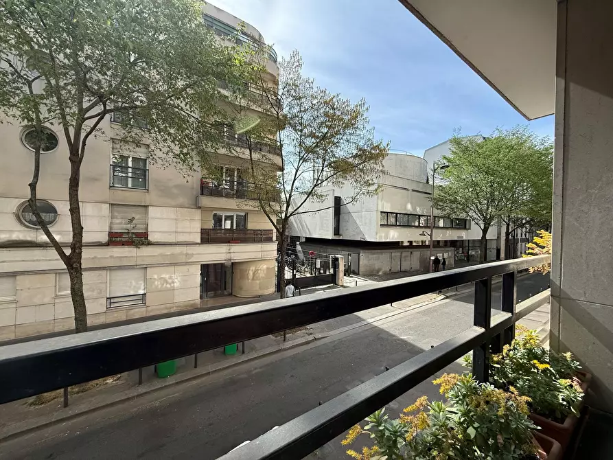 Immagine 9 di Appartamento in affitto  in Rue de l'Hôpital Saint-Louis a Paris