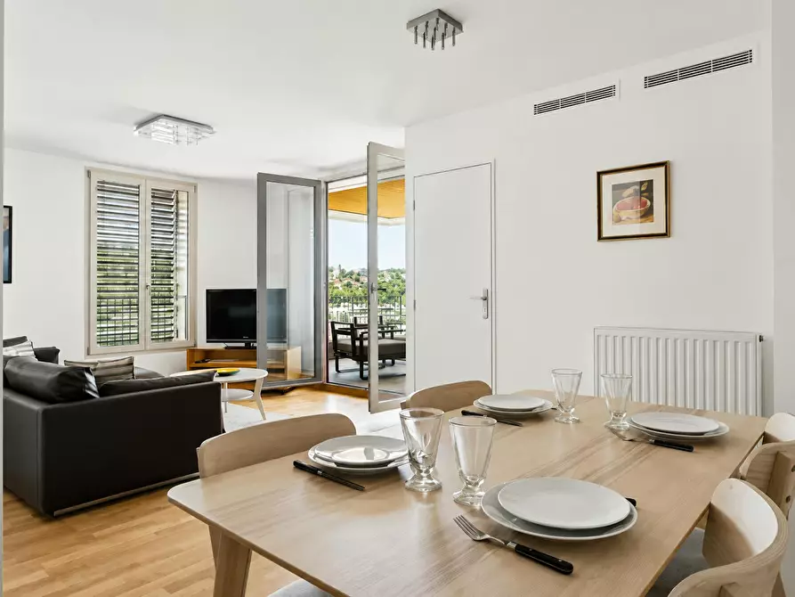 Immagine 5 di Appartamento in affitto  in Rue Delandine a Lyon