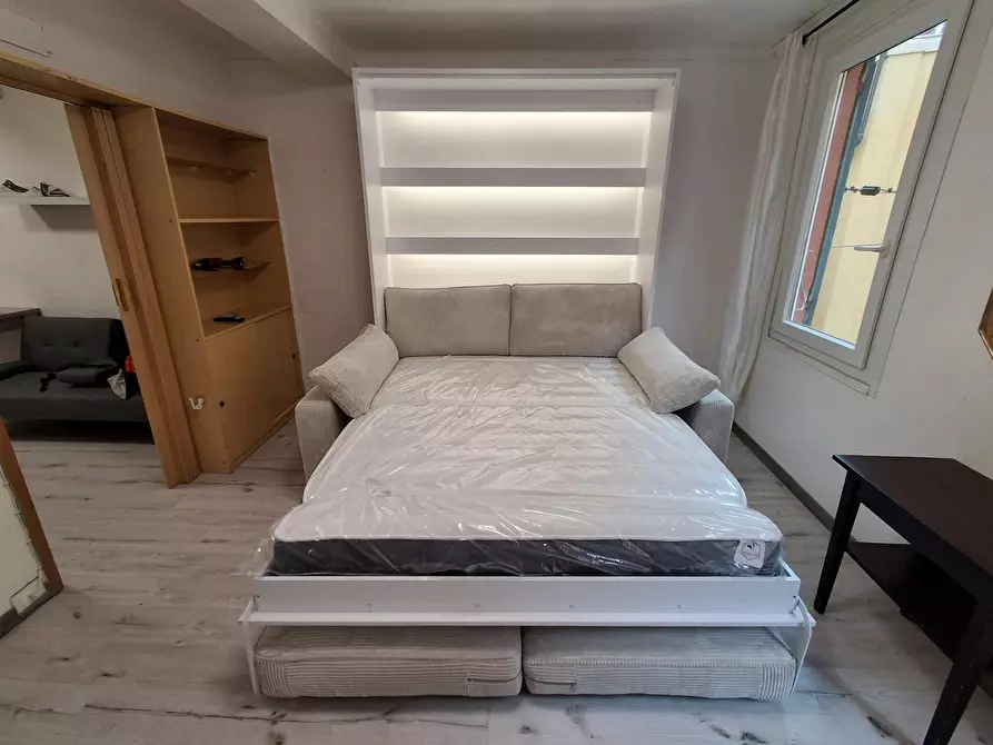 Immagine 2 di Appartamento in affitto  in Via Broccaindosso a Bologna