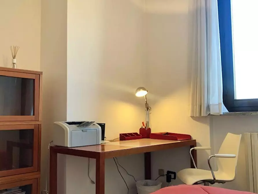 Immagine 1 di Camera in affitto  in Via IV Novembre a Pregnana Milanese