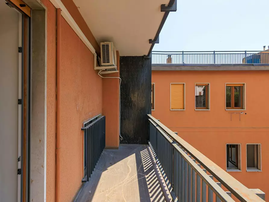 Immagine 10 di Camera in affitto  in Via Giulio Togni a Brescia
