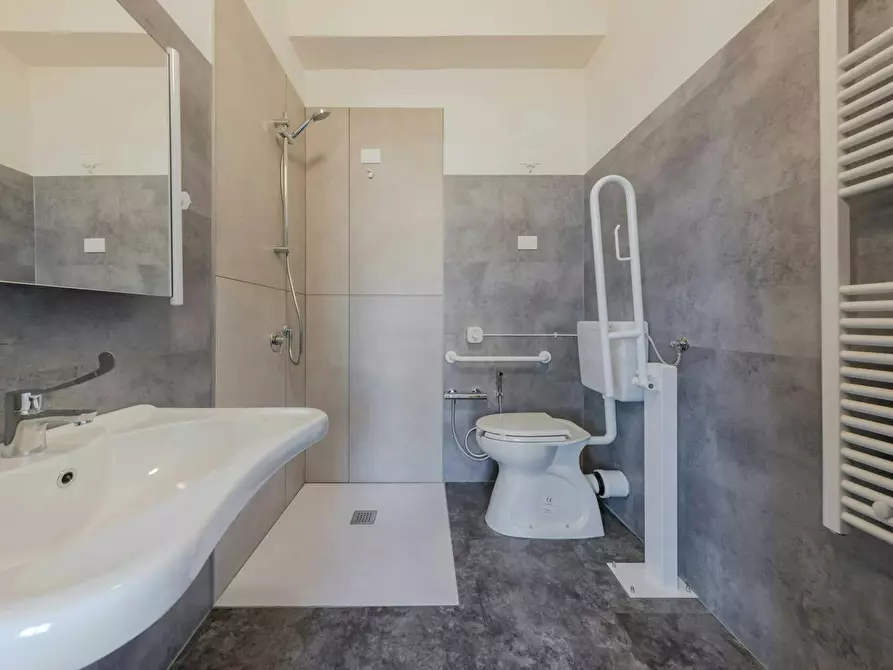 Immagine 8 di Camera in affitto  in Via Giulio Togni a Brescia