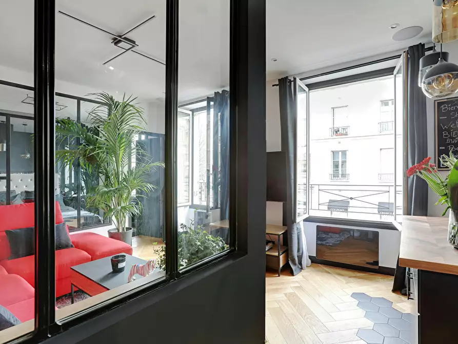 Immagine 2 di Appartamento in affitto  in Boulevard Marguerite de Rochechouart a Paris 18
