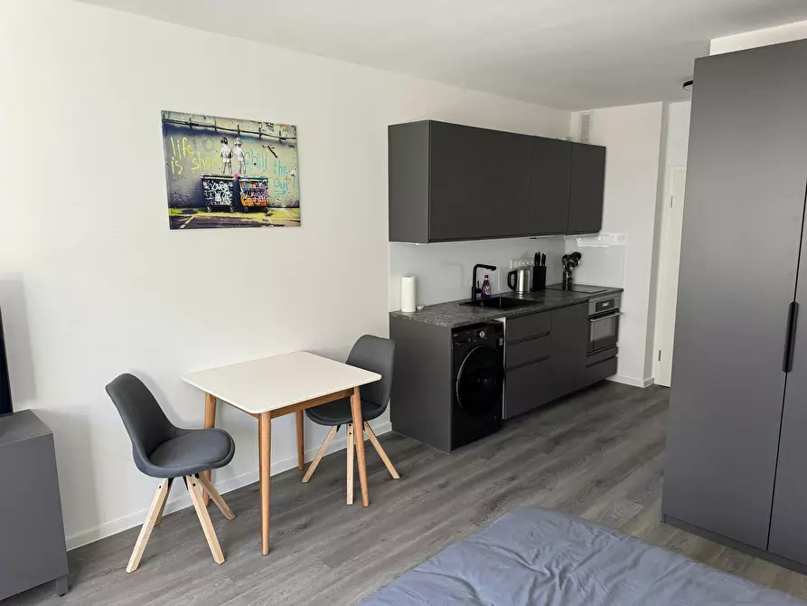 Immagine 4 di Appartamento in affitto  in Hansaring a Köln
