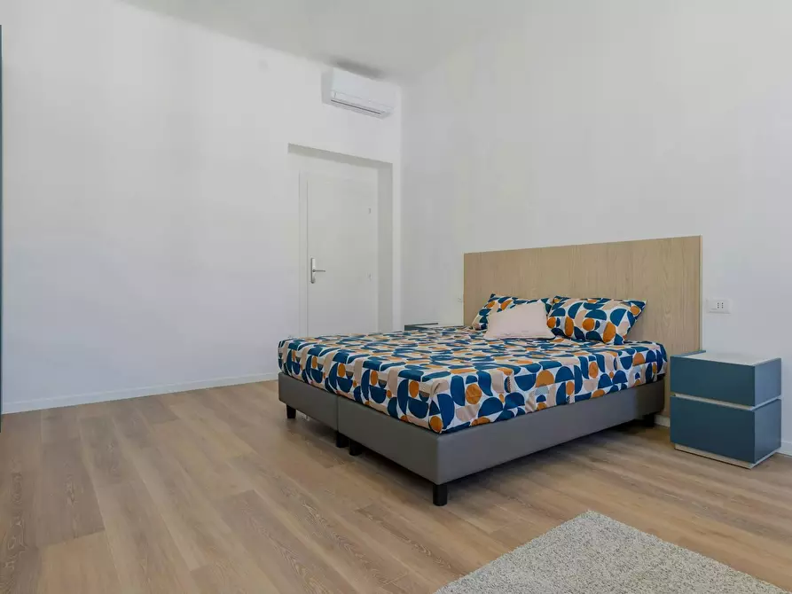 Immagine 5 di Camera in affitto  in Via Giovanni Pascoli a Trieste
