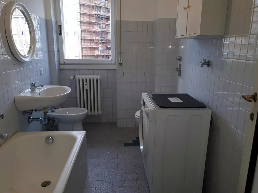 Immagine 7 di Camera in affitto  in Via Zurigo a Milano
