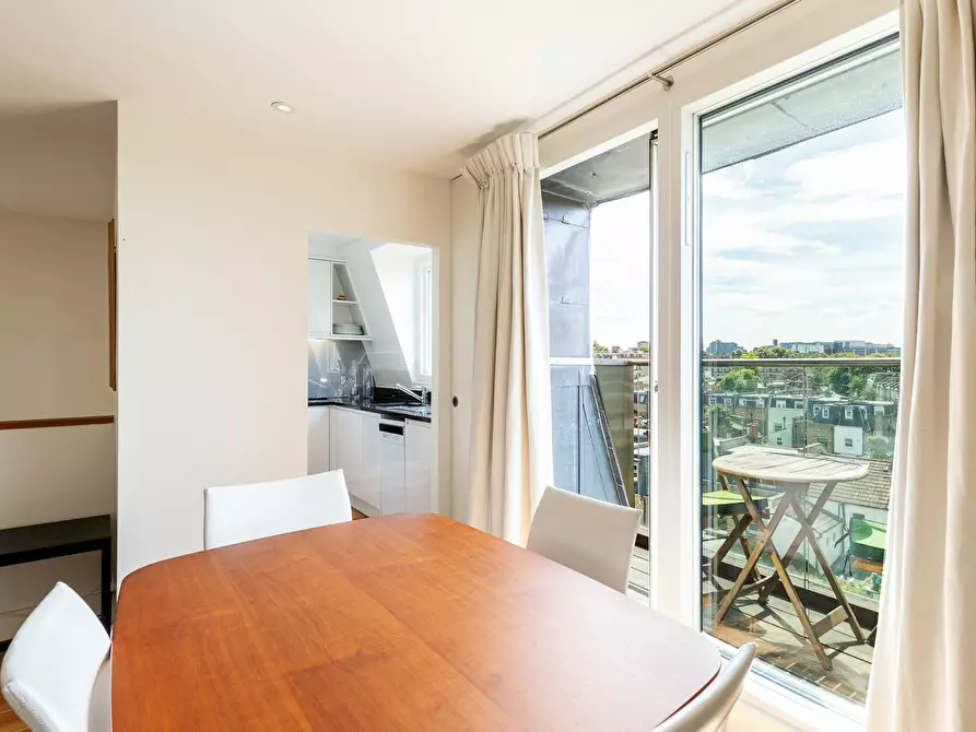 Immagine 8 di Appartamento in affitto  in Sinclair Road a Hammersmith